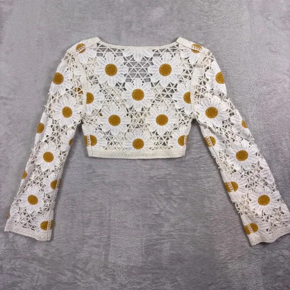 Moon & Madison Cardigan Women XS Cream Daisy Crochet Cropped Tie Front ST21077 - Picture 3 of 8
